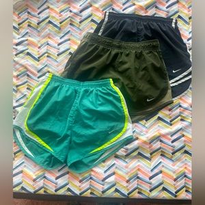 Set of 3 Nike tempo running shorts in small